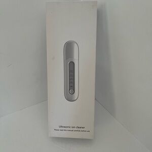 Ultrasonic ion cleaner